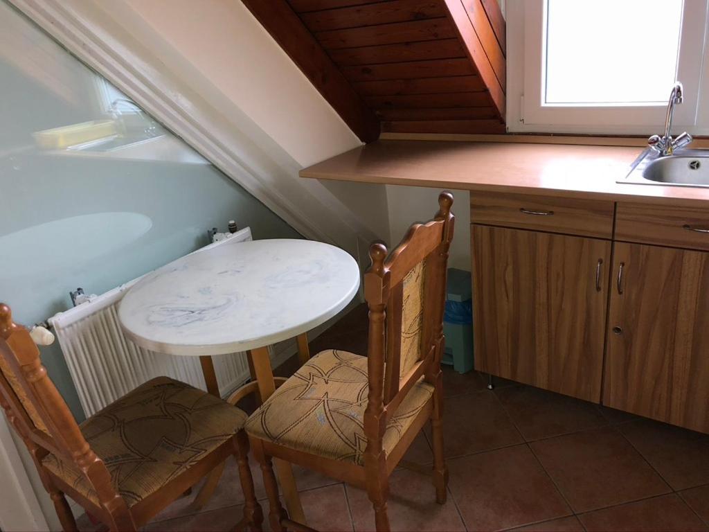 Kálvin Vendégszobák Debrecen Esterno foto