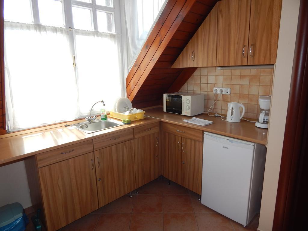 Kálvin Vendégszobák Debrecen Esterno foto