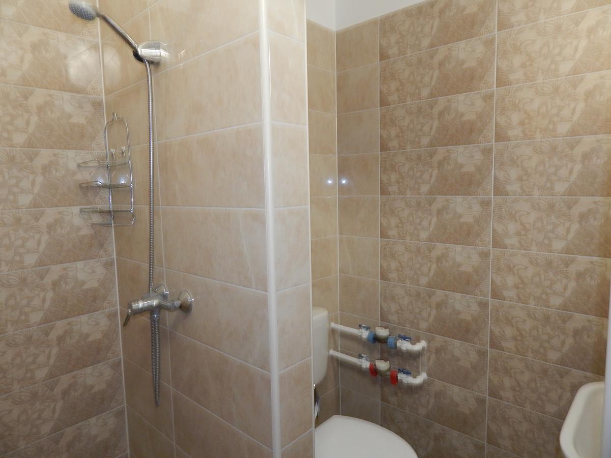 Kálvin Vendégszobák Debrecen Esterno foto